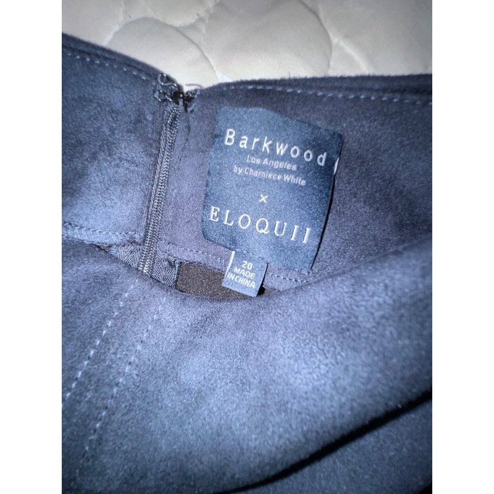 ELOQUII x Barkwood Navy Faux Suede Mock Neck Top and Stirrup Leggings Set 20